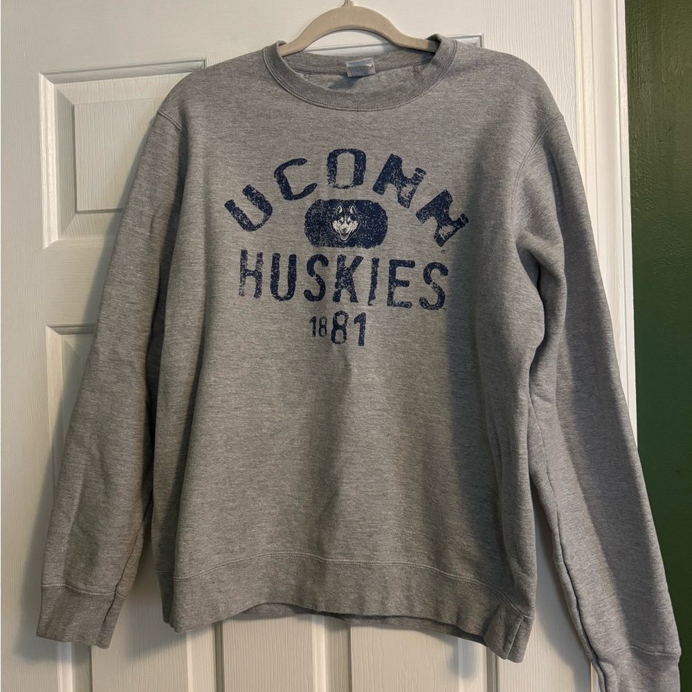 Gray UConn Huskies Sweatshirt